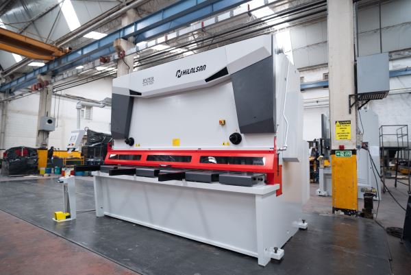 HİLALSAN 3 METRE 20mm CNC HİDROLİK AÇI AYARLI GİYOTİN MAKAS