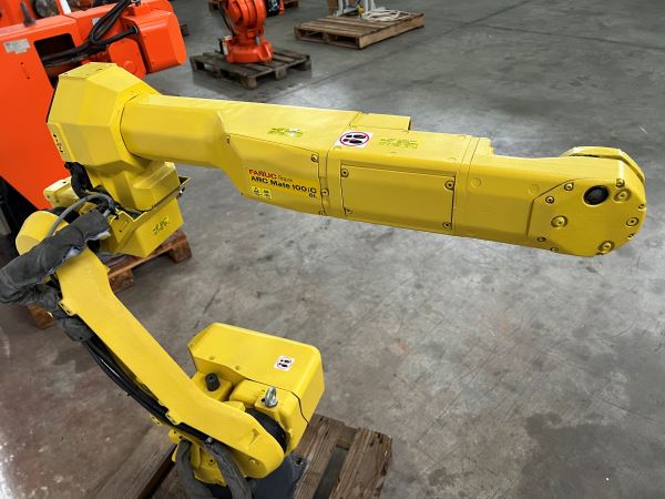 FANUC ARCMATE 100iC/6L Robot