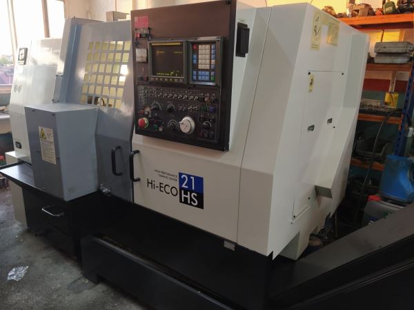 Hwacheon Hi-ECO 21HS 8" CNC Torna