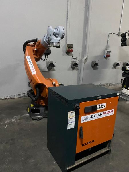 KUKA KRC4 300  R2500 F ULTRA 2013 MODEL ENDÜSTRİYEL ROBOT