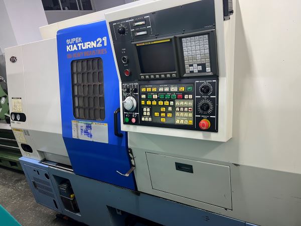 HYUNDAİ KİA SKT21 8 İNÇ FANUC KONTROL CNC TORNA