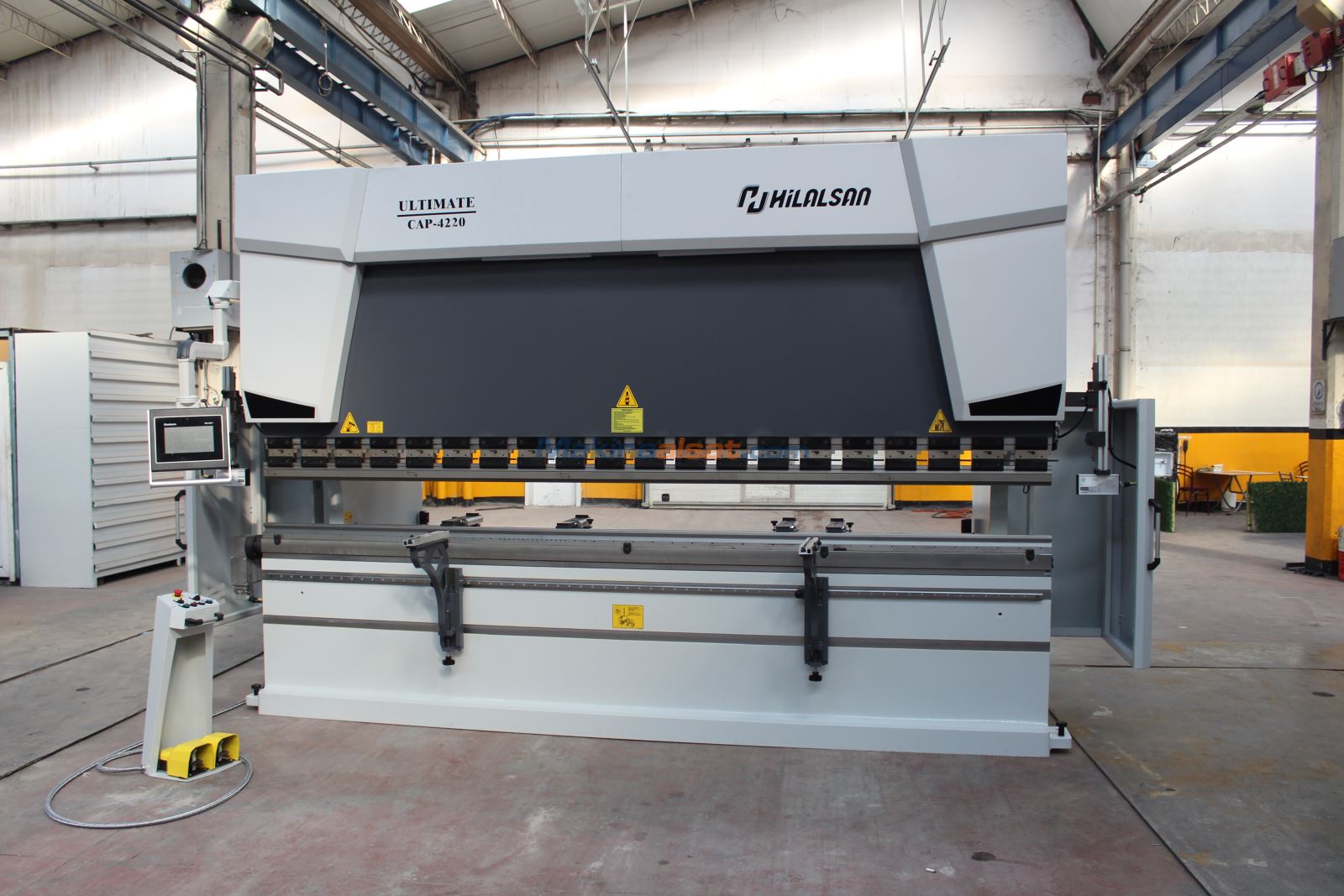 HİLALSAN 4 METRE 220 TON CNC ABKANT PRES