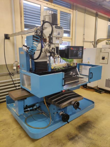 TRAK DPM 1300 CNC Freze