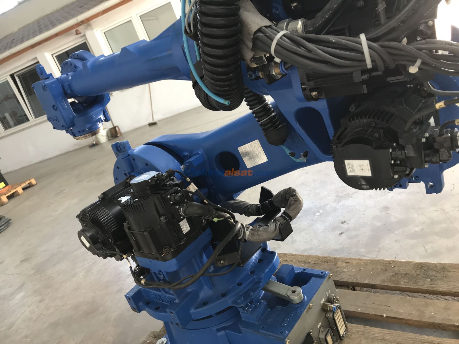 YASKAWA MOTOMAN MH50 Robot