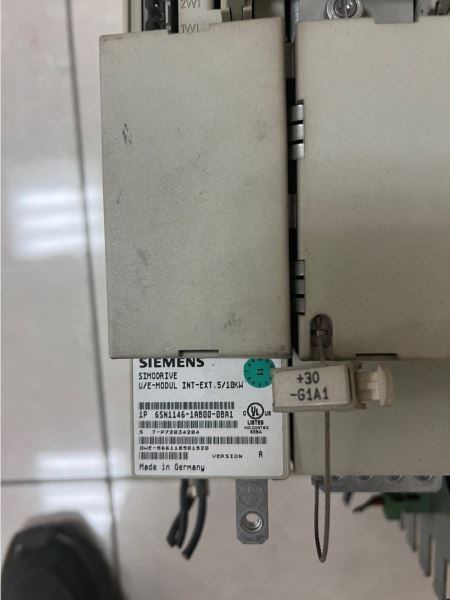 SIEMENS SINUMERIK LT -MODUL 6FC5447-0AA00-0AA1 + 810D CPU CCU3 6FC5410-0AY03-1AA0