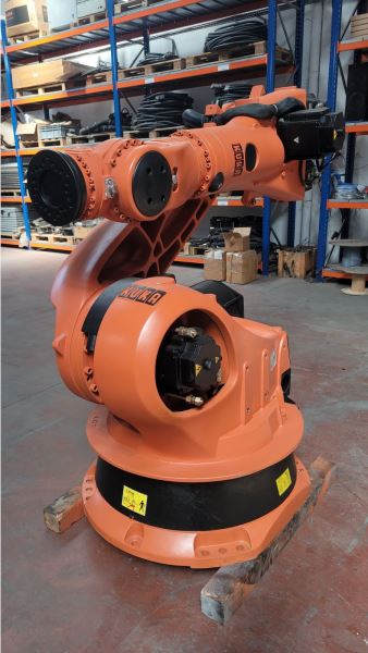 KUKA KR210 R2700 Robot