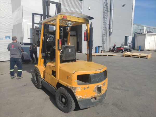 3 TON  2003 MODEL DİZEL HYSTER