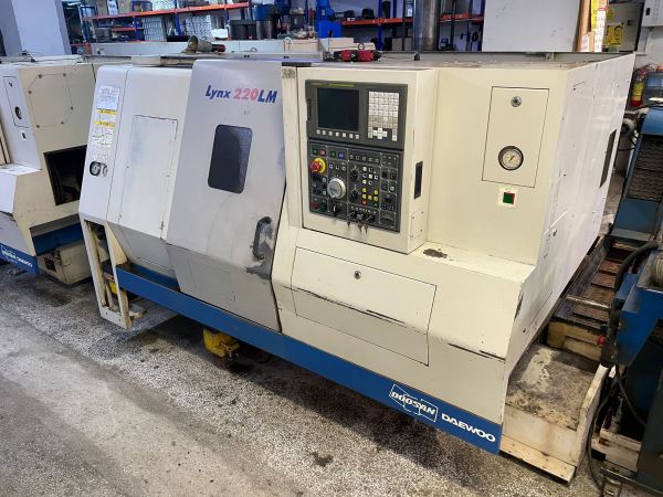 DOOSAN LYNX 220LM 8 İNÇ CNC TORNA