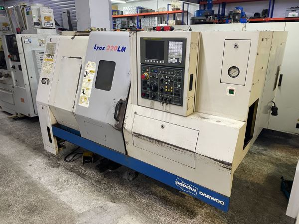 DOOSAN LYNX 220LM 8 İNÇ CNC TORNA