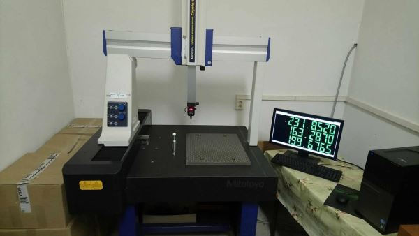 CMM Mitutoyo Crysta Plus M544