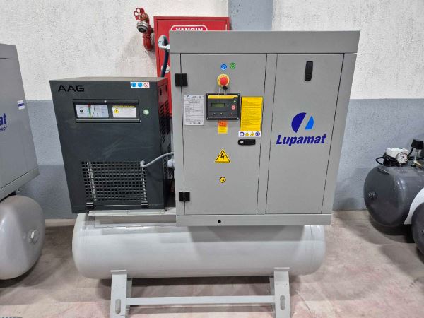 LUPAMAT 15 KW 500 Litre TANK ÜSTÜ KURUTUCULU10 BAR VİDALI KOMPRESÖR