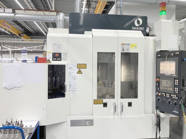 MAKINO V 33i Graphite 5 Eksen CNC İşleme