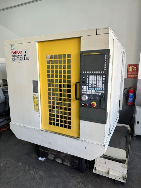 FANUC T-21iE ROBODRİLL 2006 MODEL DİVİZÖRLÜ TAPPİNG CENTER