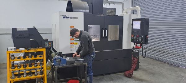 Hyundai Wia KF 5600 Cnc Dik İşlem Merkezi