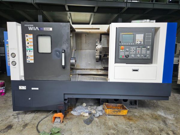 Hyundia HD2200 8 Cnc Torna