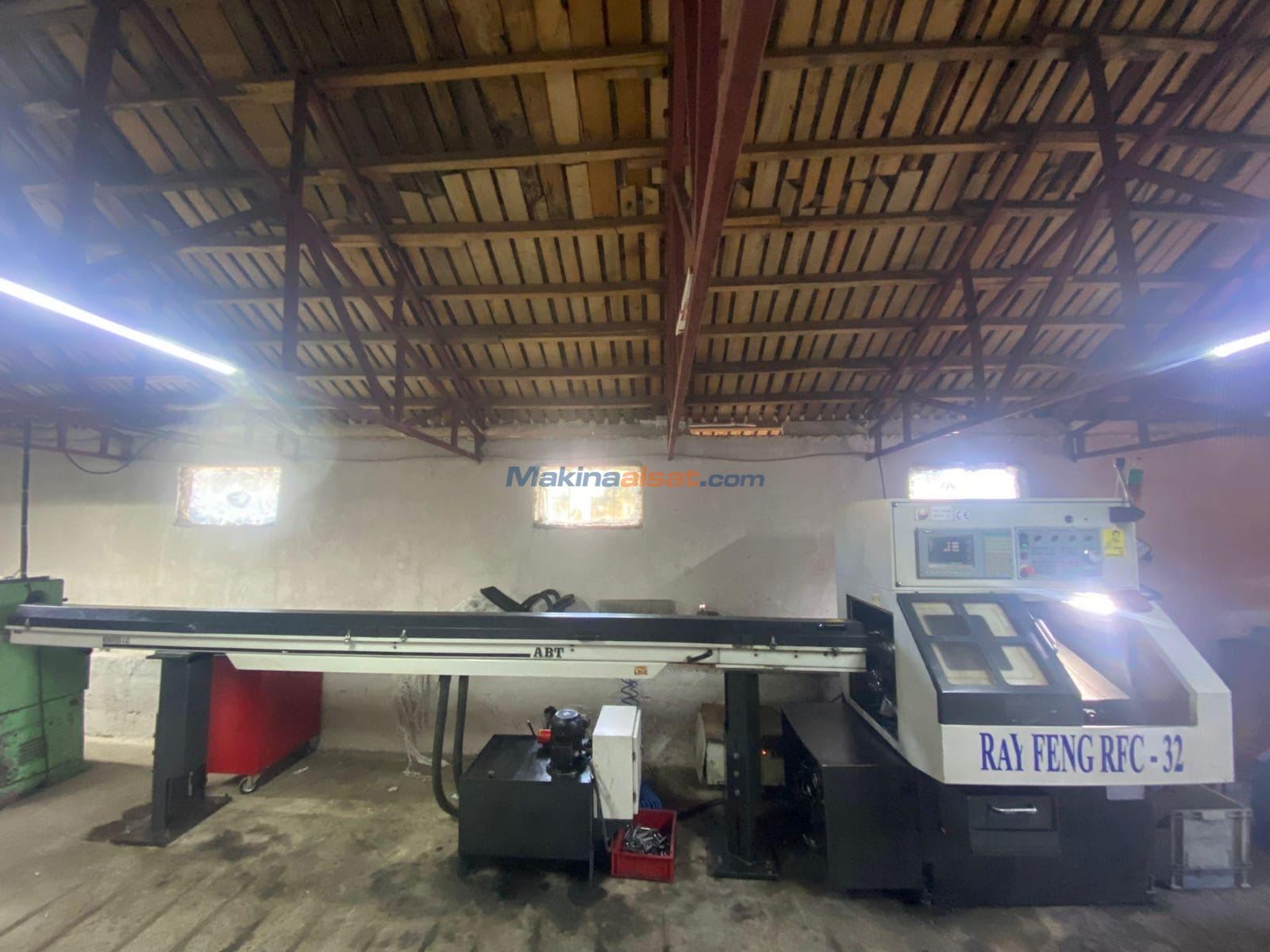 Satılık Ikinci El Rayfeng RFC 32 Gang Tipi CNC Torna CNC Torna Makinesi