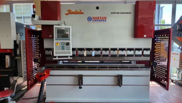 2006 MODEL BAYKAL APHS 2600 X 60 TON 4 EKSEN CNC HİDROLİK  ABKANT PRES