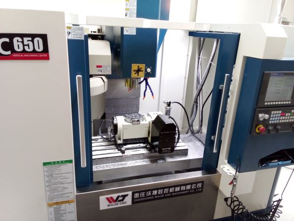 VMC 650 Simultan 5 Eksen CNC İşleme