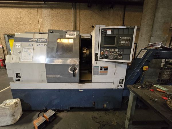 10 INC MORI SEIKI SL250 CNC TORNA