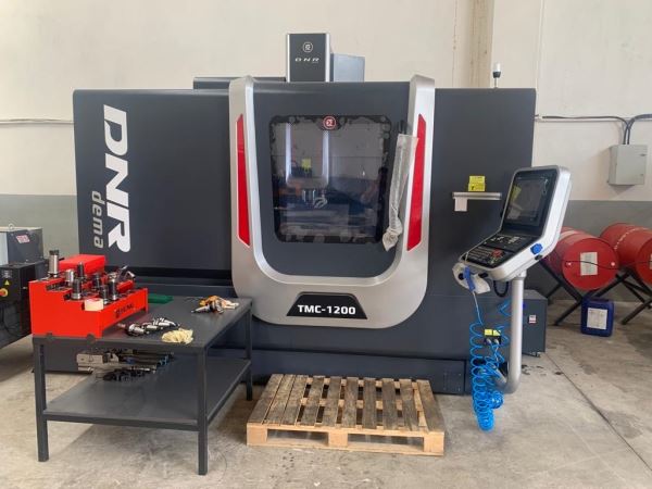 DNR 1200x600x600 CNC Dik İşlem