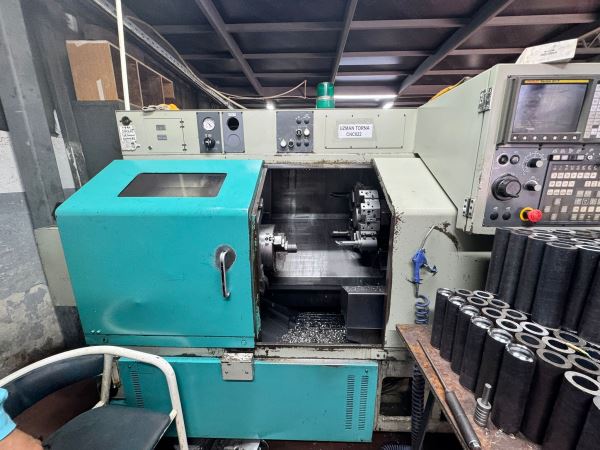 Takisawa TC30 10" CNC Torna