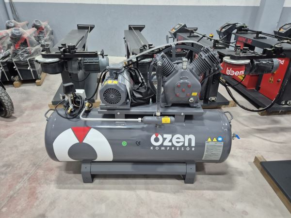 ÖZEN 300 Litre 110+70 KAFA 5,5 HP MOTOR 12 BAR SIKIŞTIRMALI Kompresör