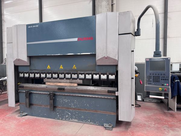 DURMA AD-S 3100 x 100 TON CNC ABKANT