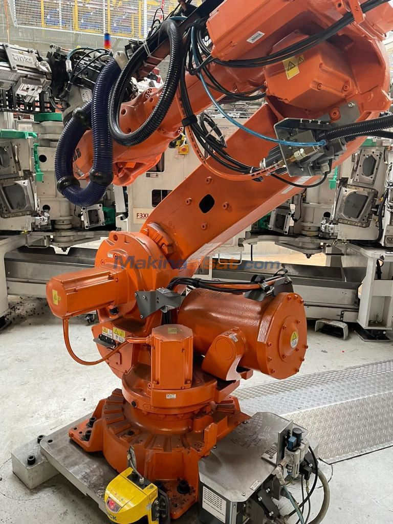 ABB IRB 6640 ROBOT