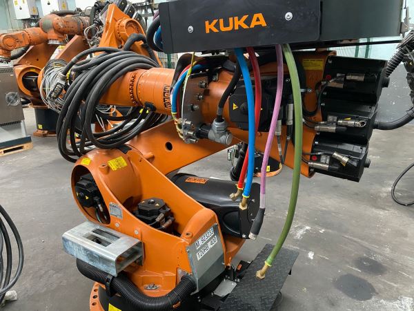 KUKA KRC2 KR 60-3 ROBOT